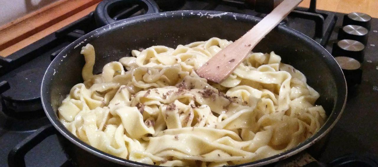 Tagliatelle "al burro e tartufo" (with butter and truffle)